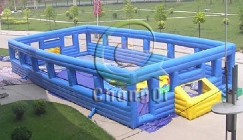 Heightening type inflatable soccer field